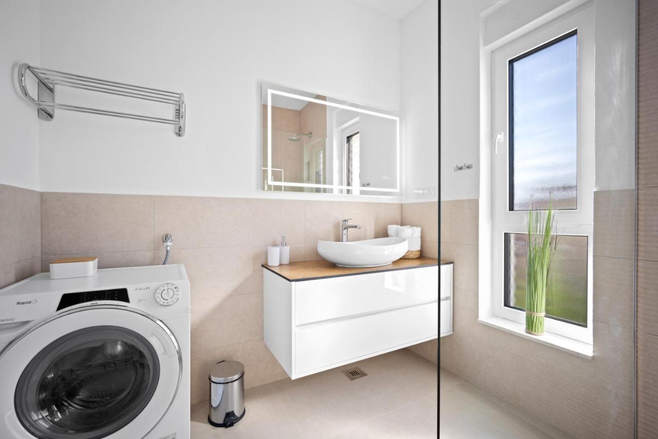 Adriatic Garden Apartments โอครูกกอร์นญี ภายนอก รูปภาพ